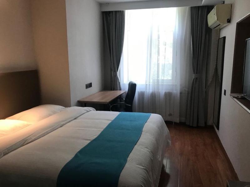 Twin Room - Photo 1