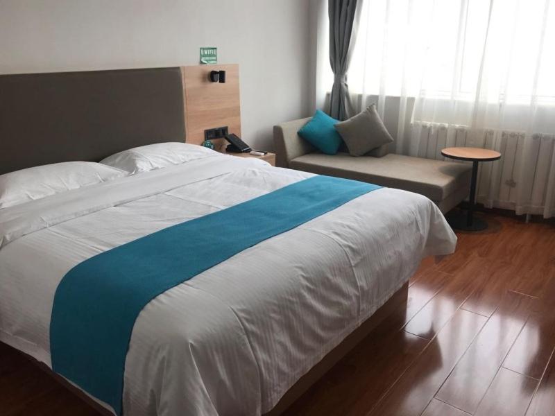 Twin Room - Photo 19