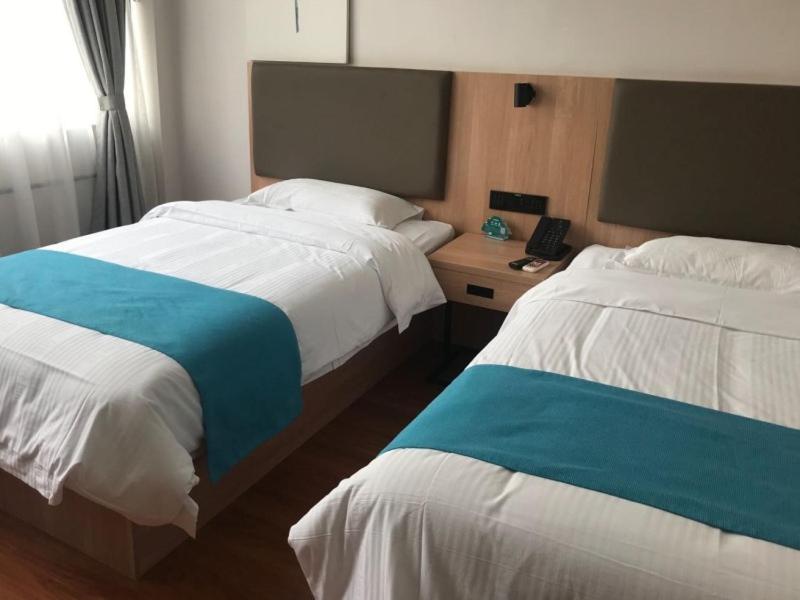 Twin Room - Photo 6
