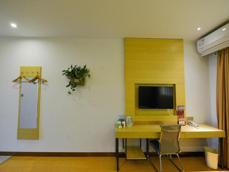 Twin Room - Photo 3