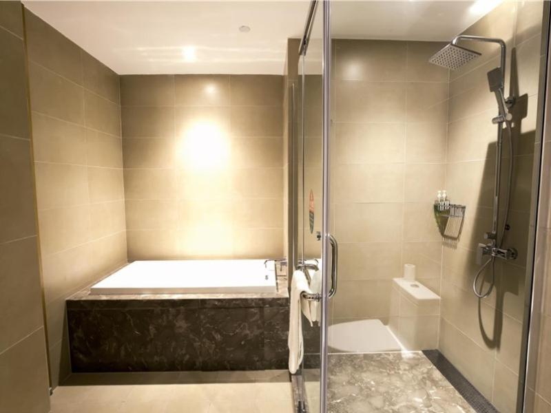 Business Suite - Photo 2