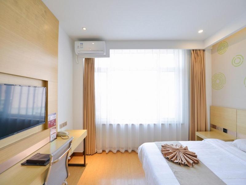 Double Room - Photo 12