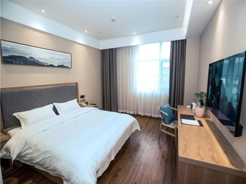 Double Room - Photo 15