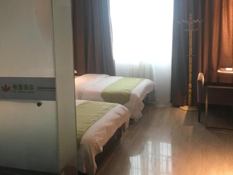 Twin Room - Photo 3