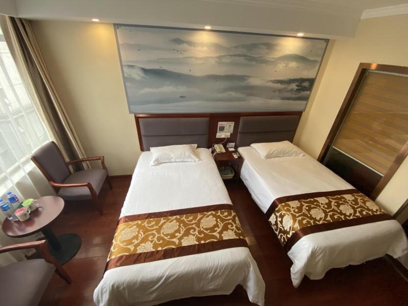 Mainland Chinese Citizens - Standard Twin Room - Photo 17