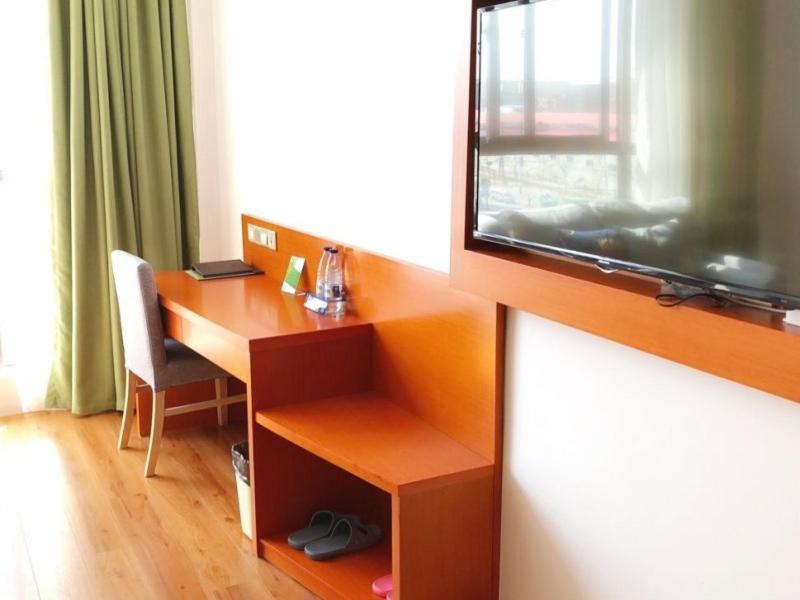 Twin Room - Photo 8
