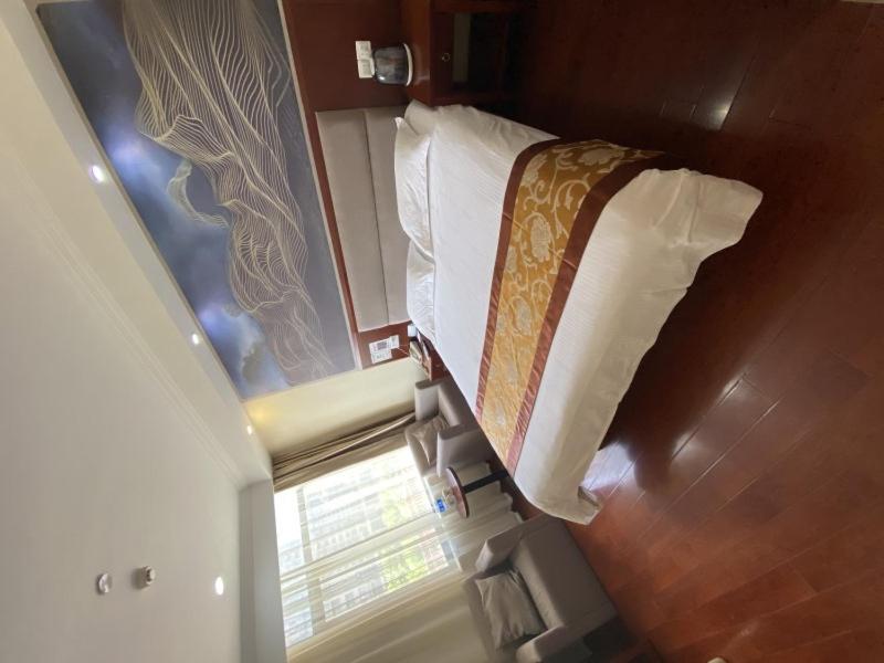 Mainland Chinese Citizens - Business Queen Room - Photo 10