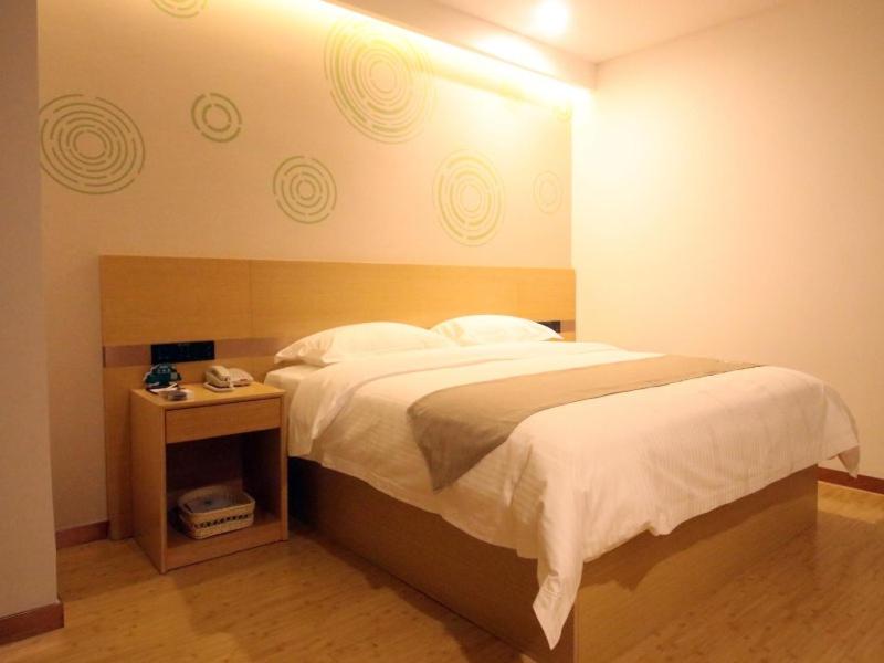 Double Room - Photo 12