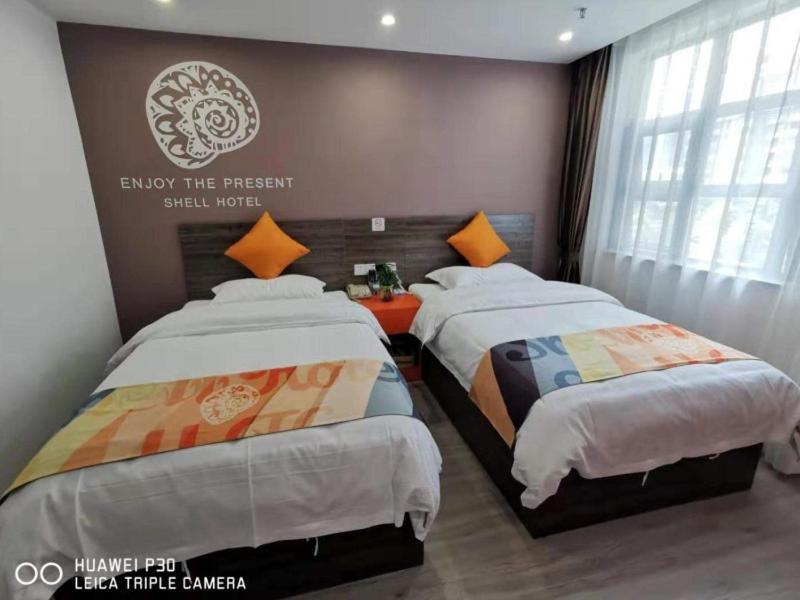 Twin Room - Photo 2