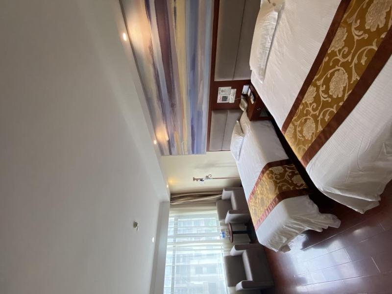 Mainland Chinese Citizens - Standard Twin Room - Photo 16