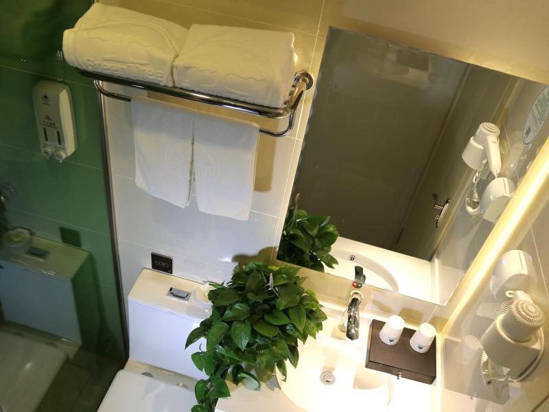 Twin Room - Photo 7