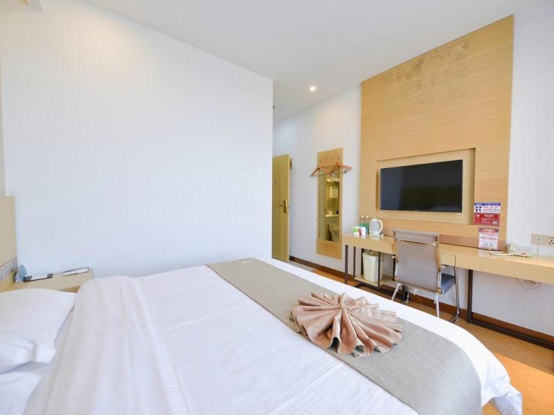 Double Room - Photo 7