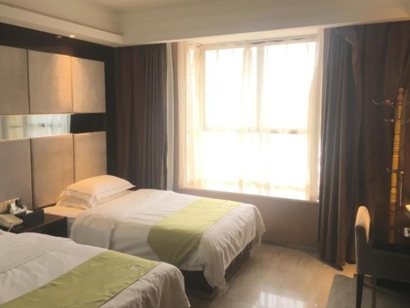 Twin Room - Photo 10