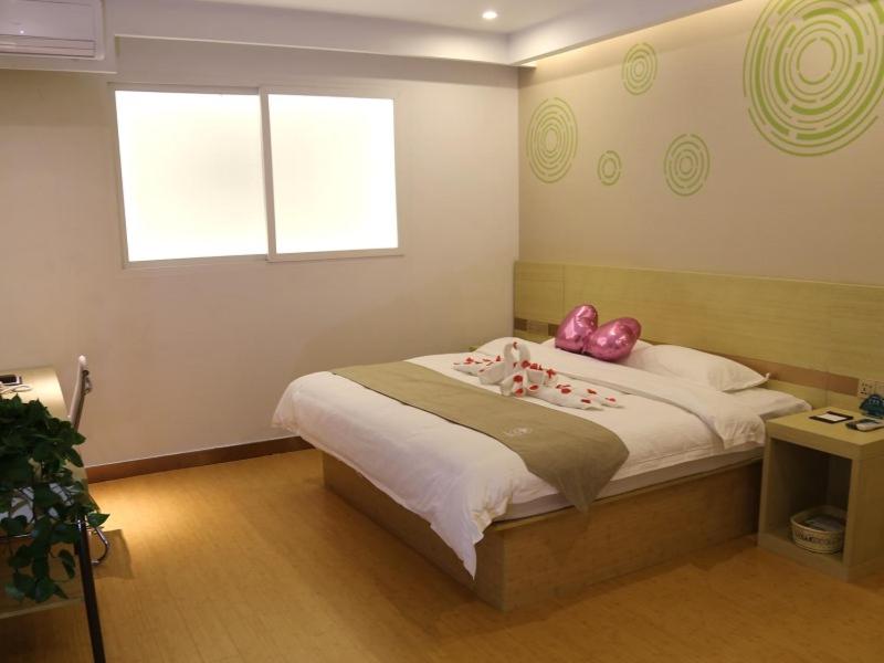 Double Room - Photo 11