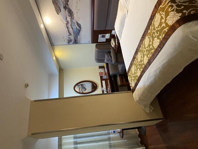 Mainland Chinese Citizens - Business Queen Room - Photo 15