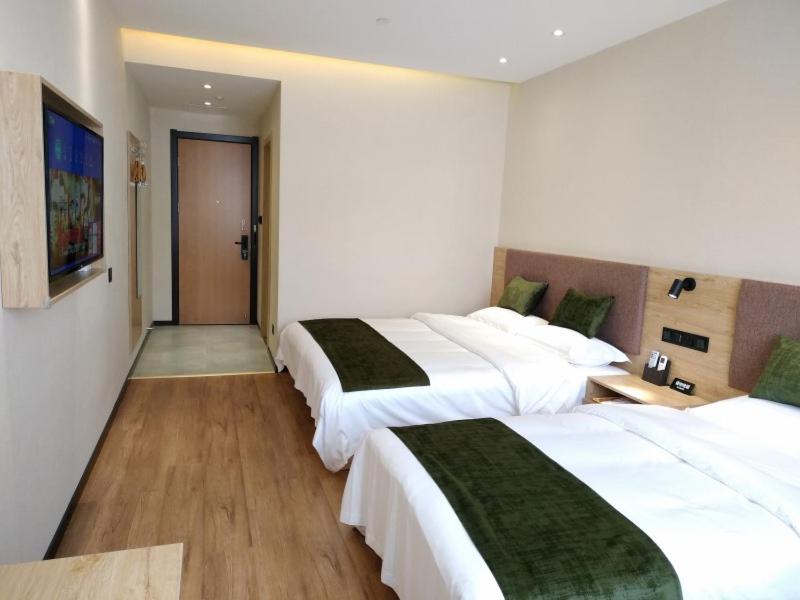 Standard Twin Room - Photo 2