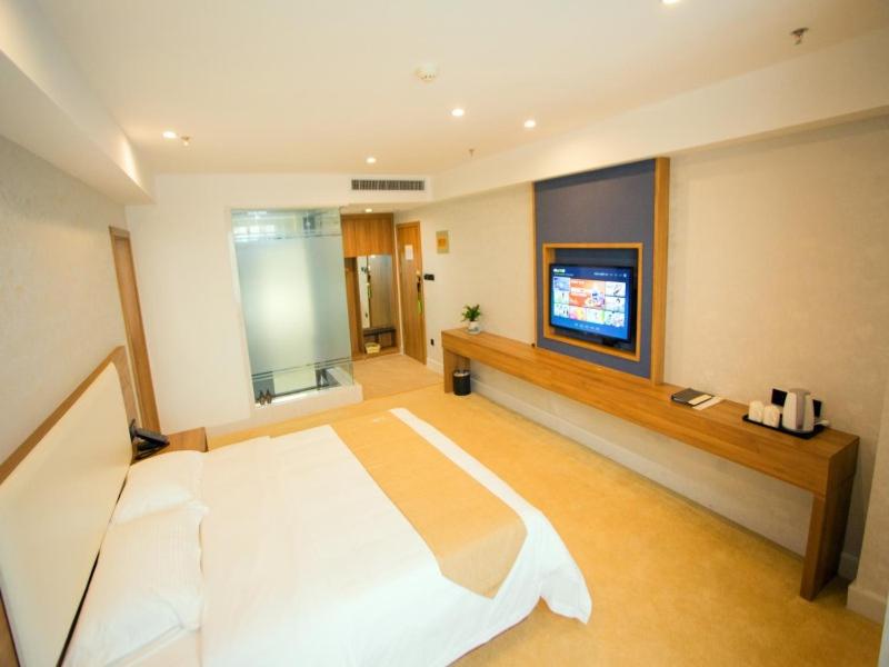Superior Queen Room