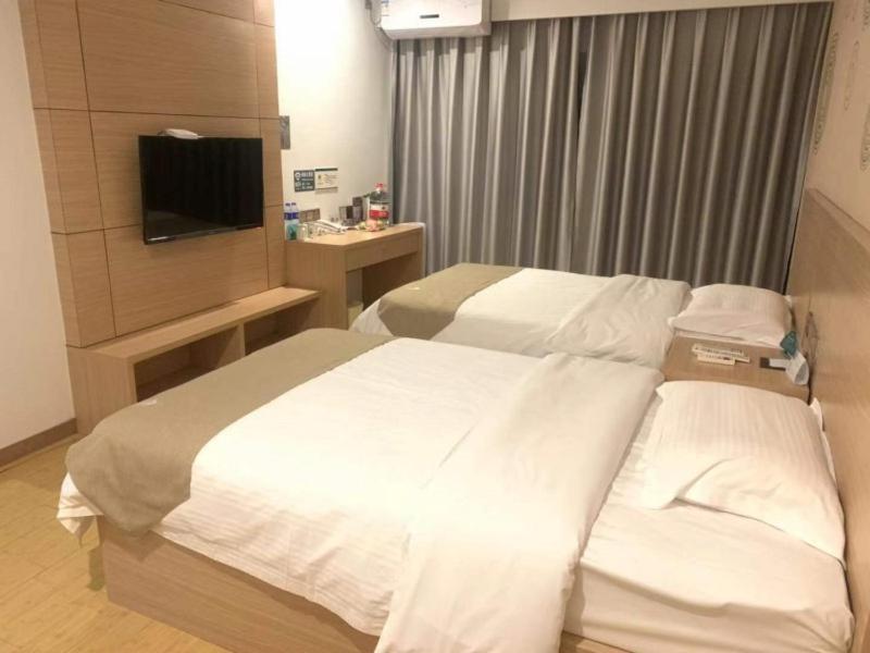 Twin Room With Inner Window photo 2