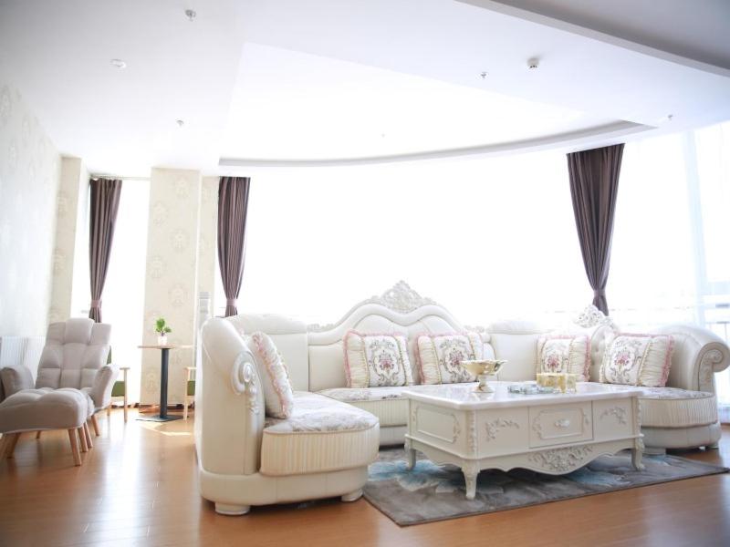 Business Suite photo 2