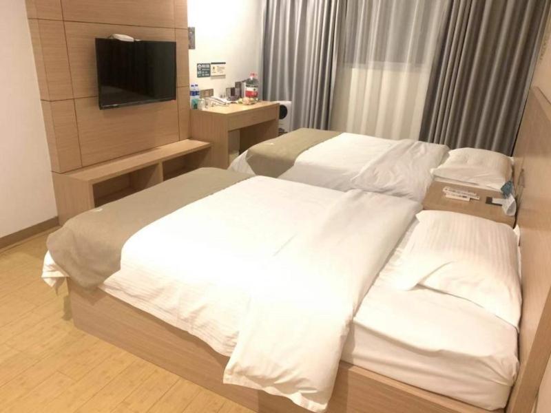 Twin Room With Inner Window photo 3