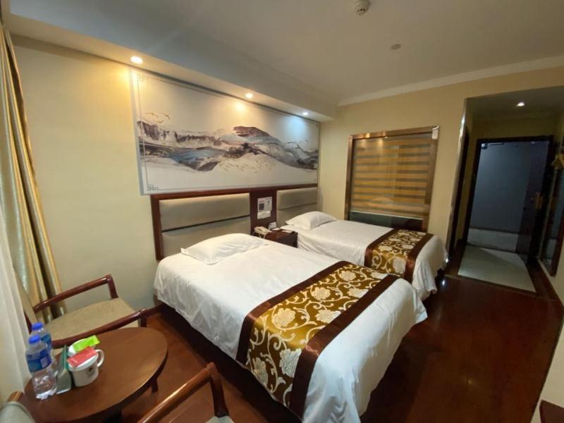 Mainland Chinese Citizens - Standard Twin Room - Photo 18