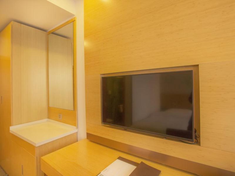 Double Room - Photo 12