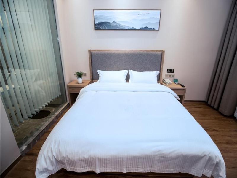 Double Room - Photo 9