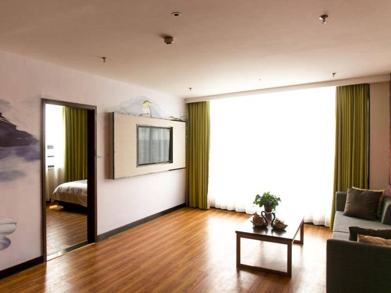 Executive Suite photo 1
