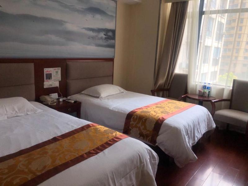 Mainland Chinese Citizens - Standard Twin Room - Photo 3
