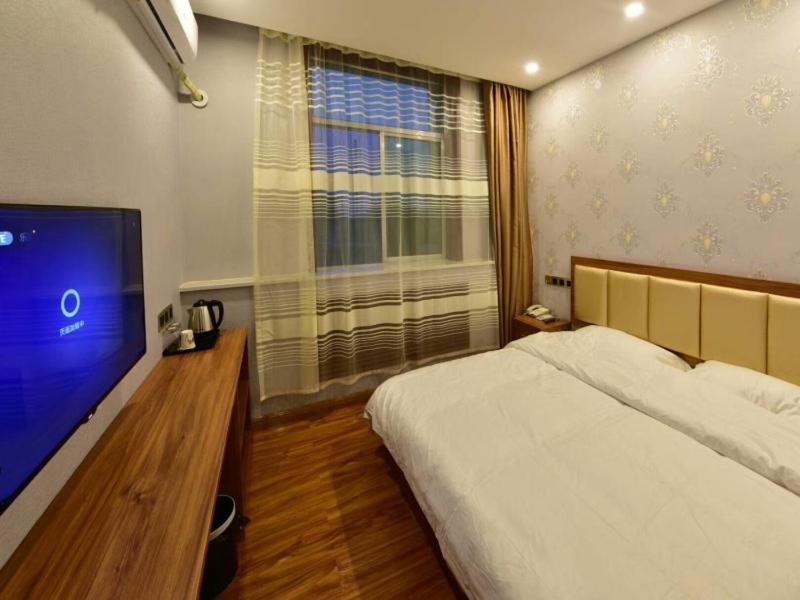 Mainland Chinese Citizens - Twin Room photo 1