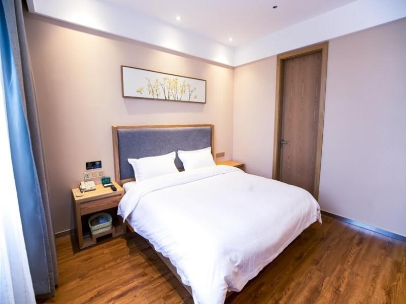 Double Room - Photo 5