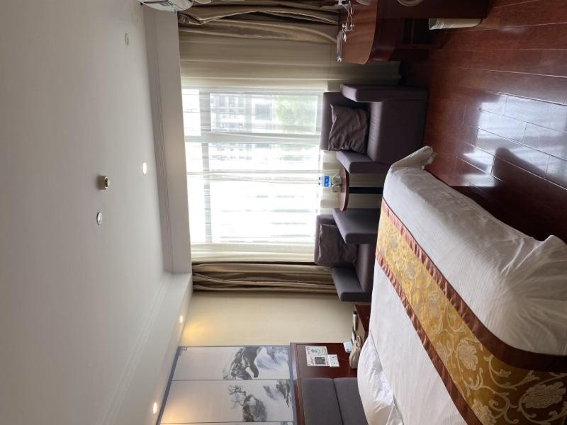 Mainland Chinese Citizens - Business Queen Room - Photo 19