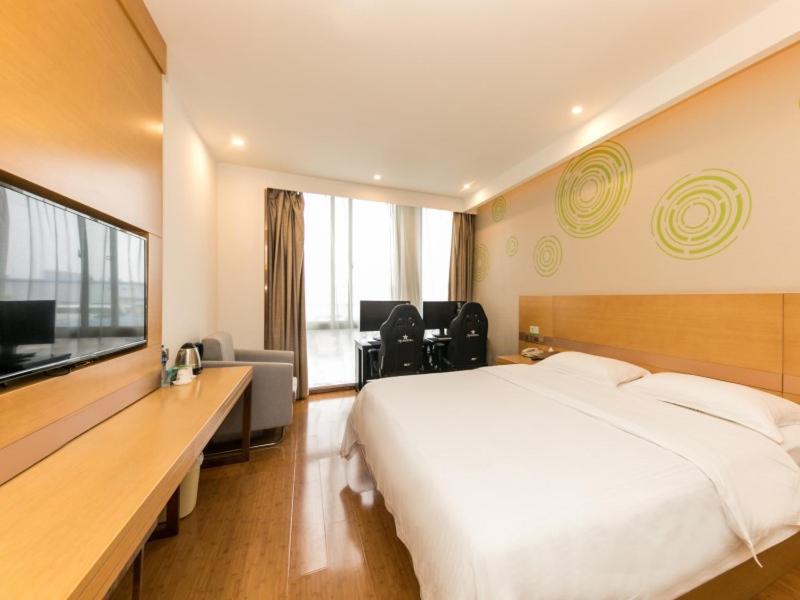 Superior Queen Room - Photo 10