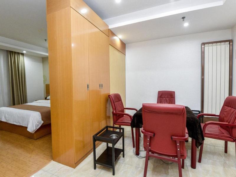 Suite - Photo 3