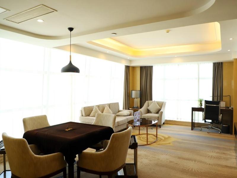 Scenic Suite photo 2