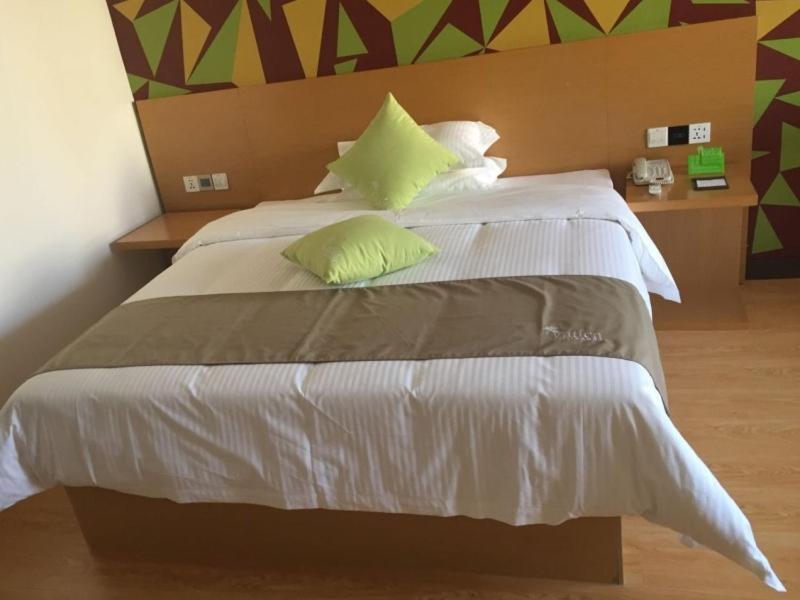 Mainland Chinese Citizens - Twin Room with View - Photo 4