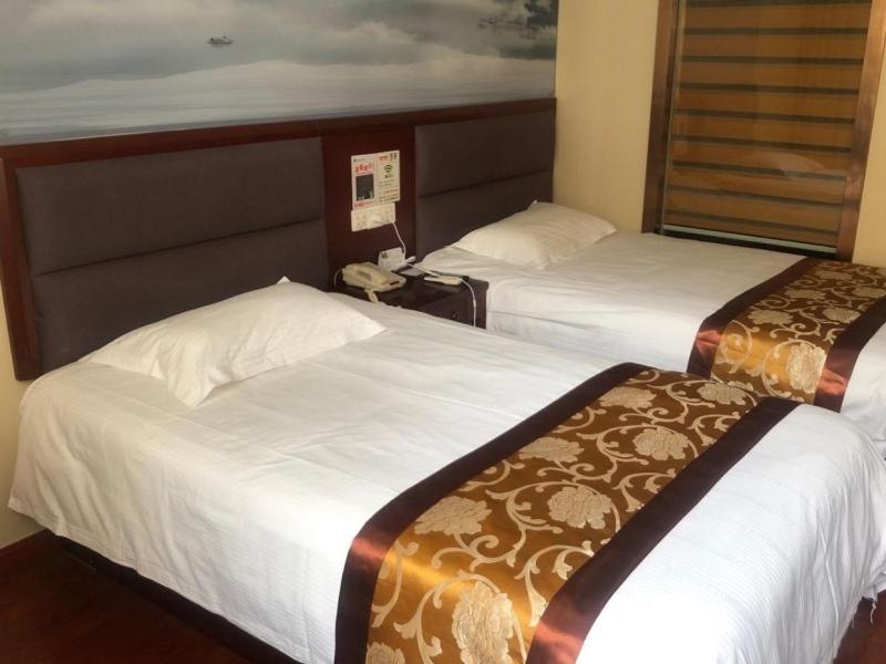 Mainland Chinese Citizens - Standard Twin Room - Photo 8