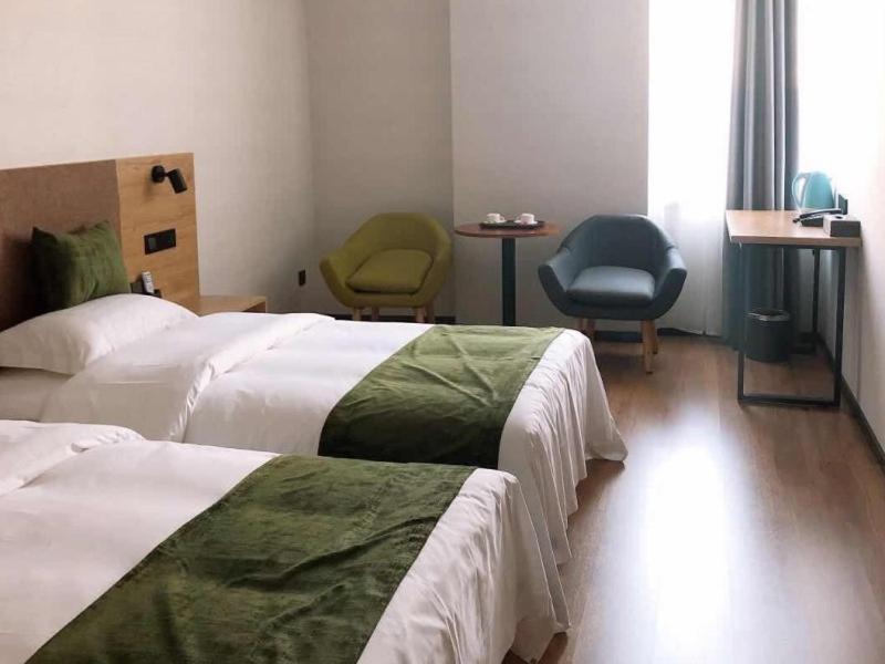 Standard Twin Room - Photo 14