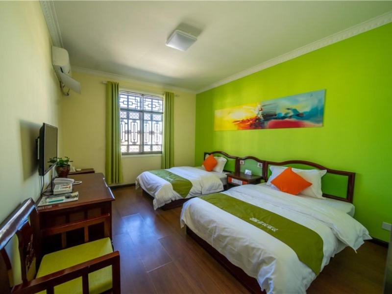 Twin Room - Photo 12