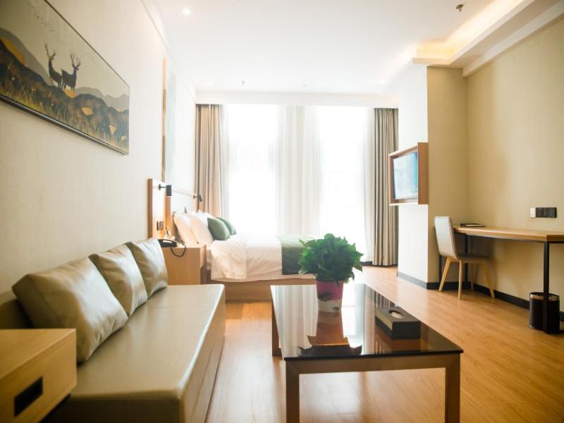 Superior Queen Room photo 1