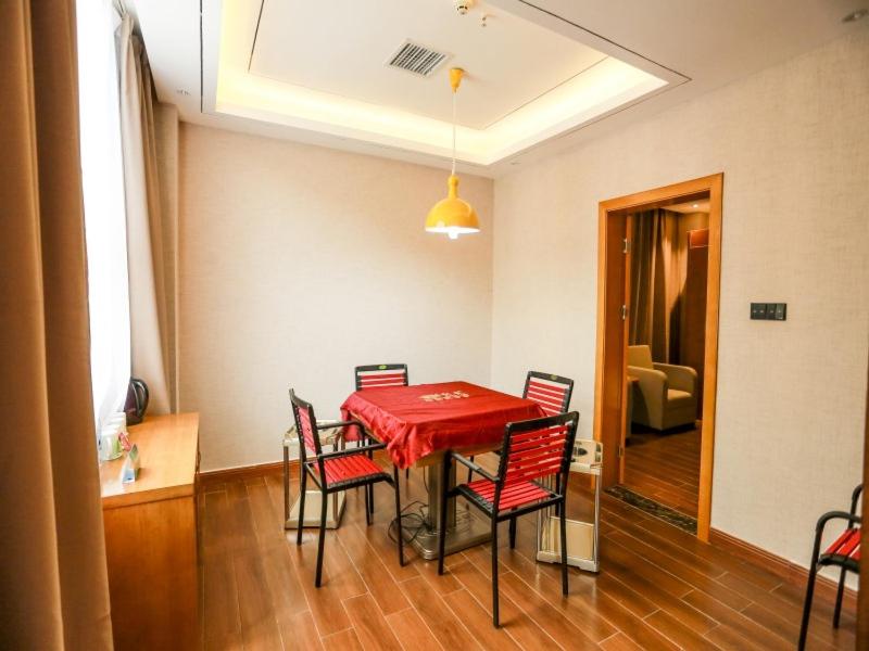 Executive Suite photo 3