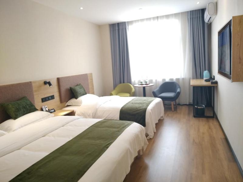 Standard Twin Room - Photo 15