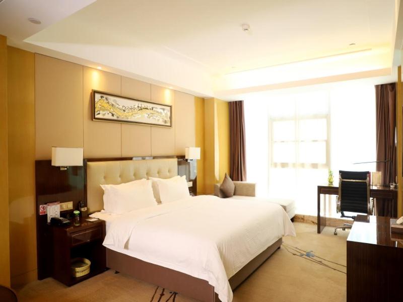 Superior Queen Room photo 1