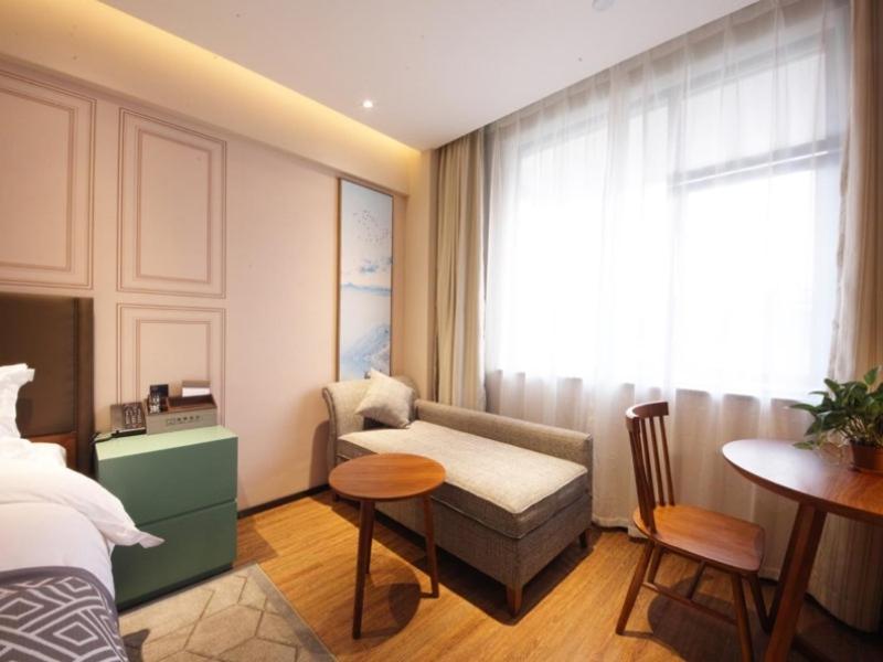 Superior Queen Room