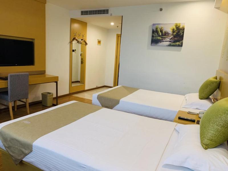 Twin Room - Photo 3