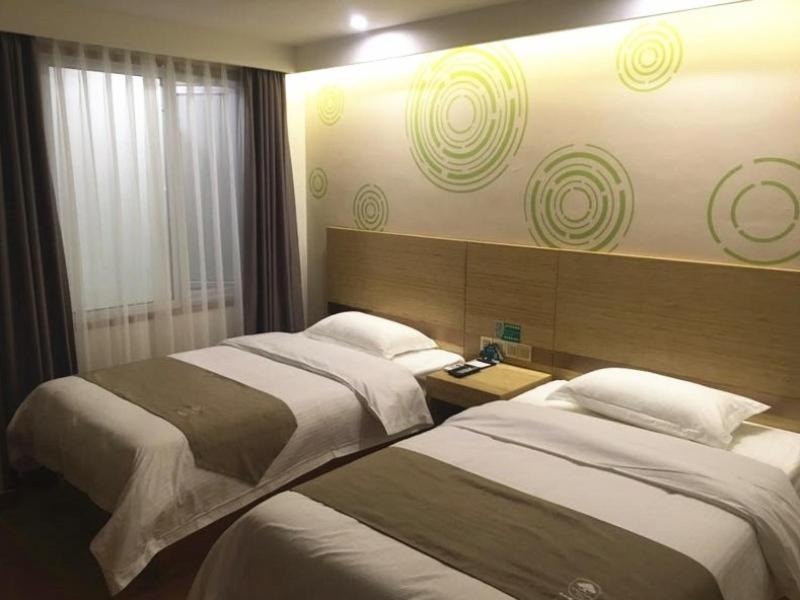 Twin Room - Photo 6