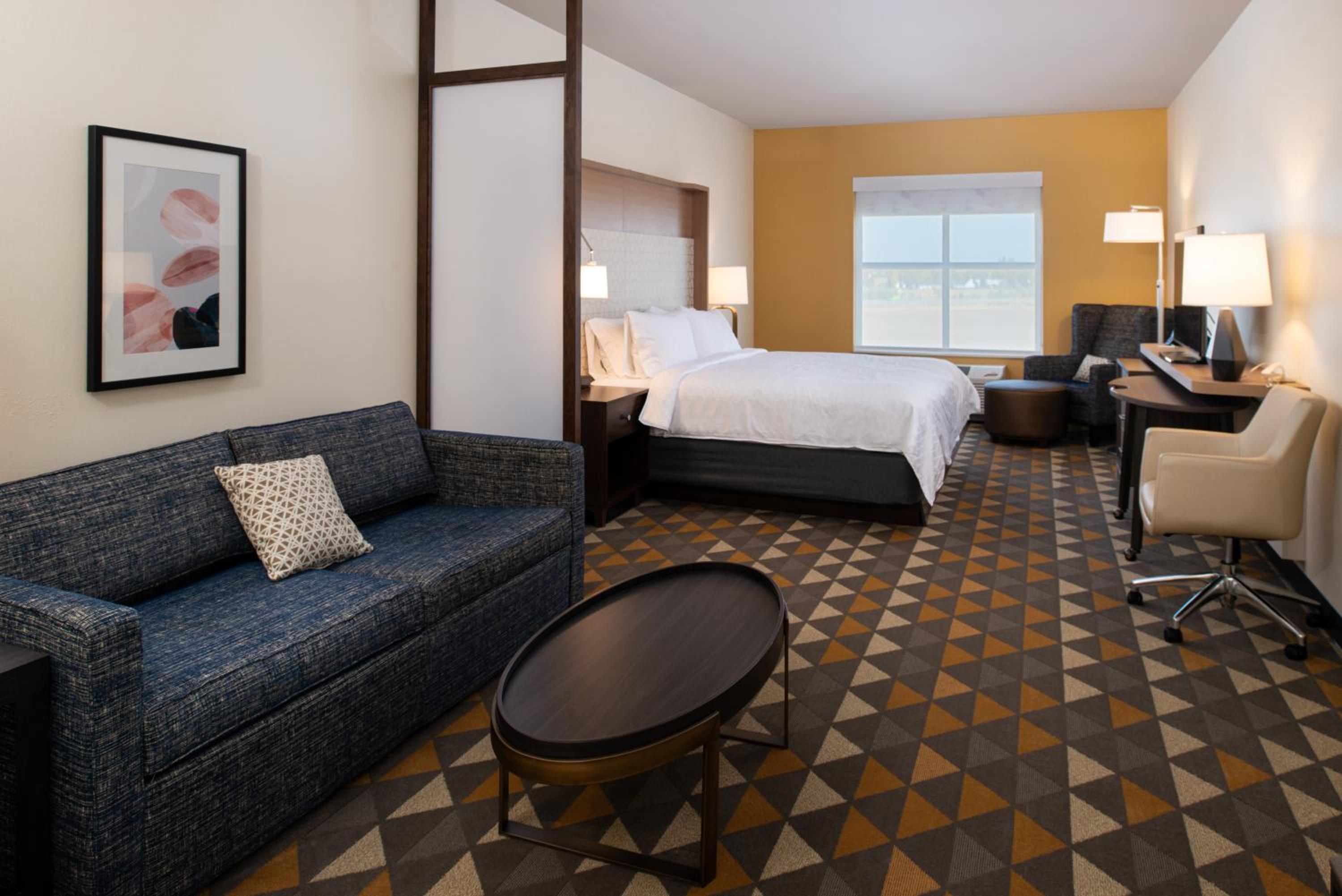 King Suite - Photo 3