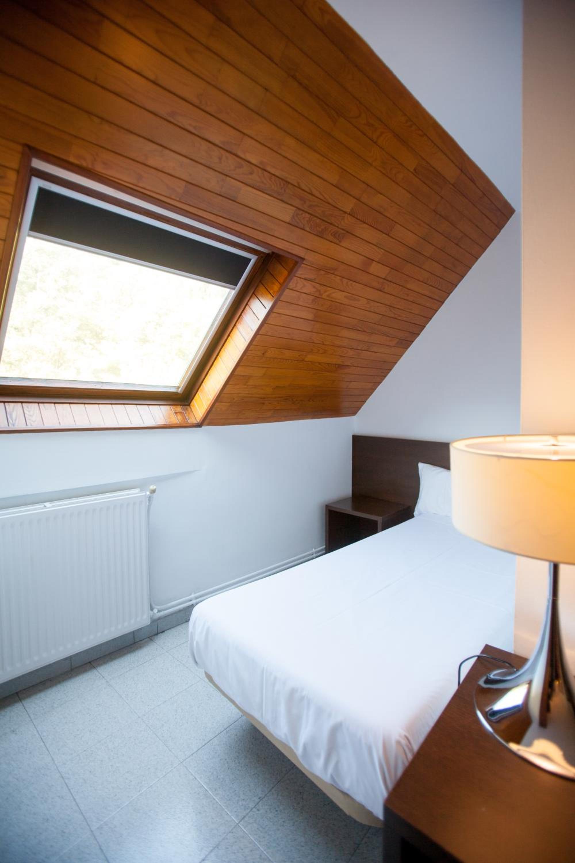 Triple Room - Attic photo 3
