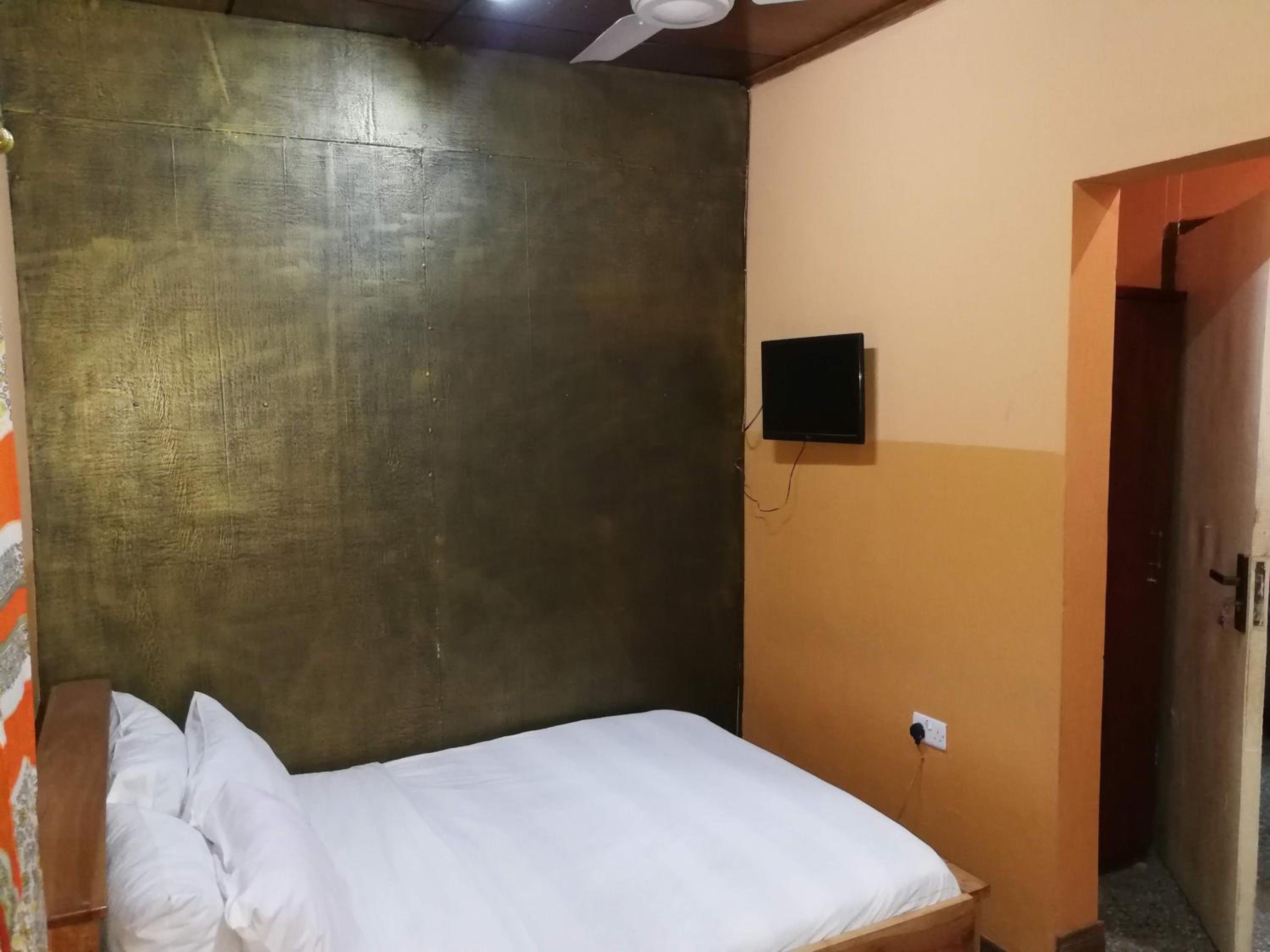 Double Room with Private External Bathroom photo 1