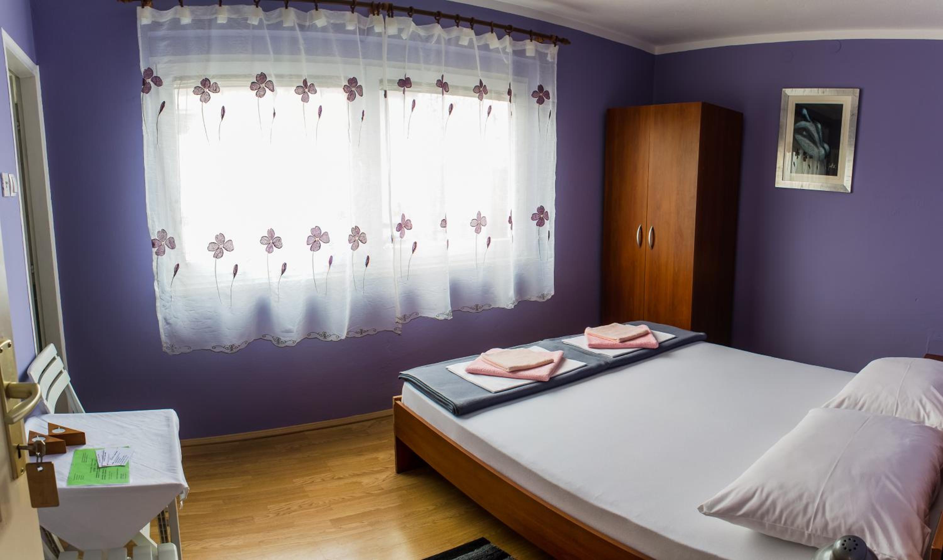 Double Room - Photo 5